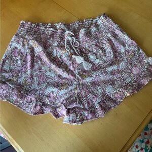 NWOT Floral Pink Women's Shorts with ruffle